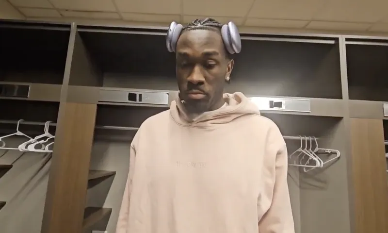 马威谈布克：他一直是我们球队的核心，这次受伤是意外状况